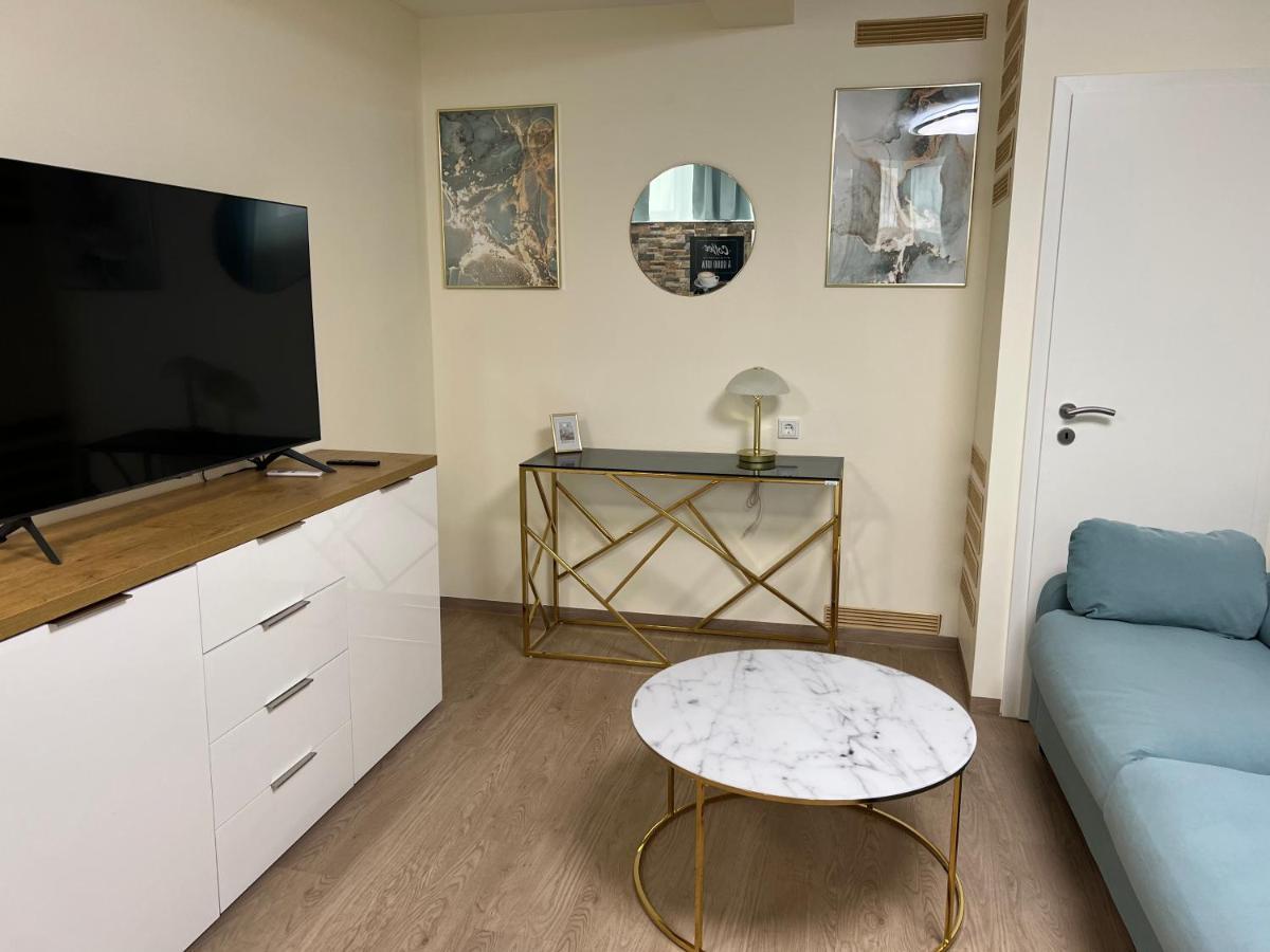 Souterrain Studio-Apartment Nürnberg Eksteriør billede